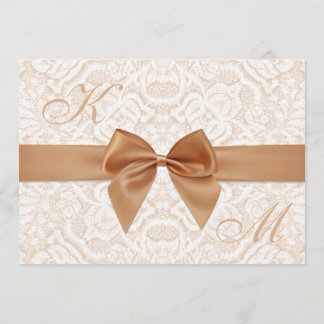 Elegante invitación a la boda con cinta y encaje
