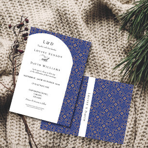 Elegante invitación a la boda floral azul y dorada