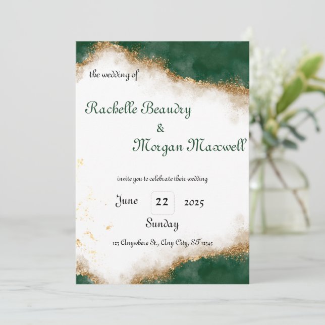 Elegante invitación a la boda verde y dorada (Anverso de pie)