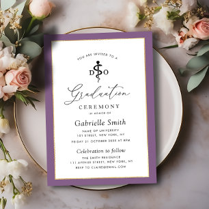 Elegante invitación a la ceremonia de graduación d