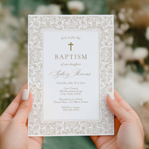 Elegante Invitación de Bautizo Floral en Oro Tradi