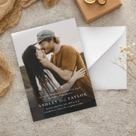 Elegante Invitación de Boda con Monograma y Foto