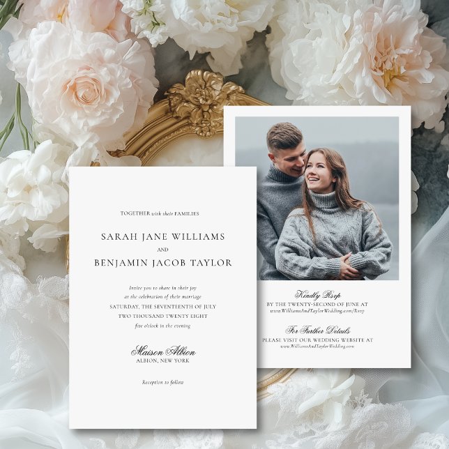 Elegante invitación de boda con RSVP (These elegant, formal, all-in-one wedding invites features a classic script and a photo on the back)