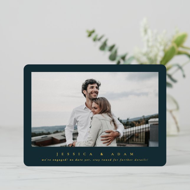 Elegante Invitación de compromiso de Relieve metal (Anverso de pie)