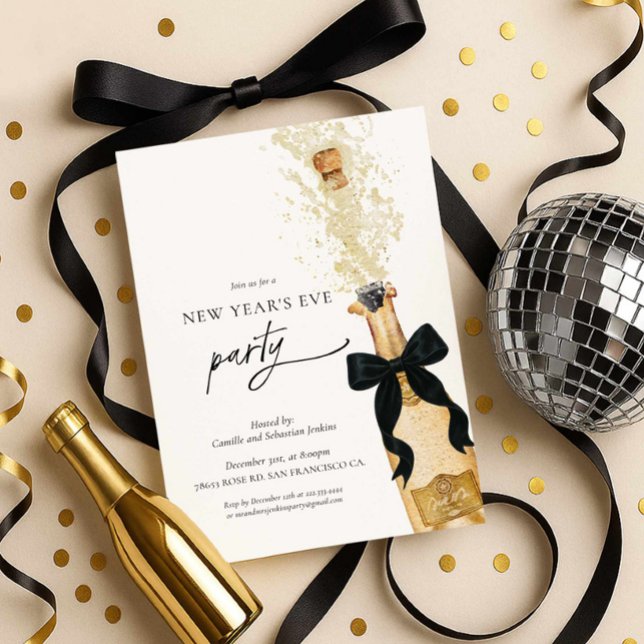 Elegante Invitación de Fiesta de Fin de Año (New Year's Eve Party Invitation - Gold Champagne Bottle with Black Bow)