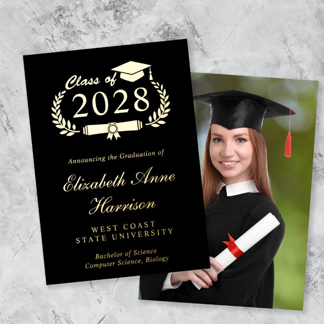 Elegante Invitación de Relieve metalizado de Gradu (An elegant college graduation foil announcement to celebrate the graduate's achievements)