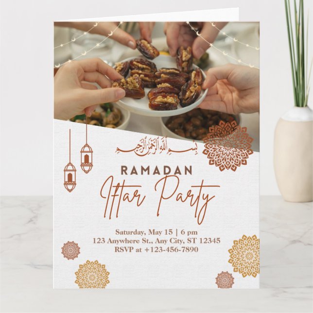 Elegante Invitación dorada de Iftar de Ramadán con (Anverso)