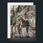 Elegante manuscrito Guardar la tarjeta de fecha<br><div class="desc">Comparte tu fecha boda con estilo con esta postal boda de fotos estilo guión de pincel elegante y única.</div>