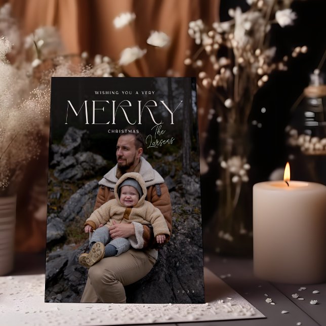 Elegante moderno Feria de navidad tarjeta de vacac (Moody winter scene with candle and "Wishing you a MERRY Christmas" photo Holiday card sized 5x7)