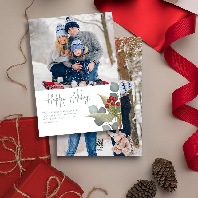 Elegante navidad de invierno Holly Berries 2 Foto (Happy Holidays cute calligraphy script eucalyptus greenery photo greeting card)