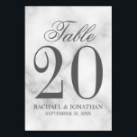 Elegante número de mesa de Boda de mármol blanco<br><div class="desc">Elegante Tarjeta de número de tabla de boda incluye el título "Tabla" en estilo de tipo de letra gris elegante con un número de tabla grande y detalles bodas en estilo de fuente serif gris sobre fondo de mármol blanco. También es perfecto para una ducha de novias, una cena de...</div>
