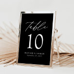 Elegante número de tabla de Boda blanco y negro<br><div class="desc">Tarjetas de números de tabla minimalistas y modernas con letras blancas modernas con "Table" en escritura moderna de caligrafía. El diseño presenta un fondo negro o un color de su elección. El diseño se repite en la parte posterior. Para solicitar las tarjetas de tabla en blanco y negro: agregue su...</div>