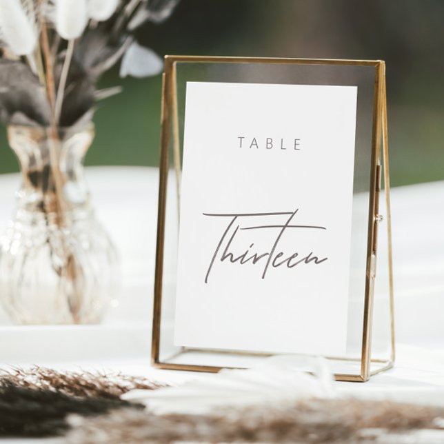 Elegante número de tabla de caligrafía de presupue (Elegant Budget Calligraphy Wedding Table Number)