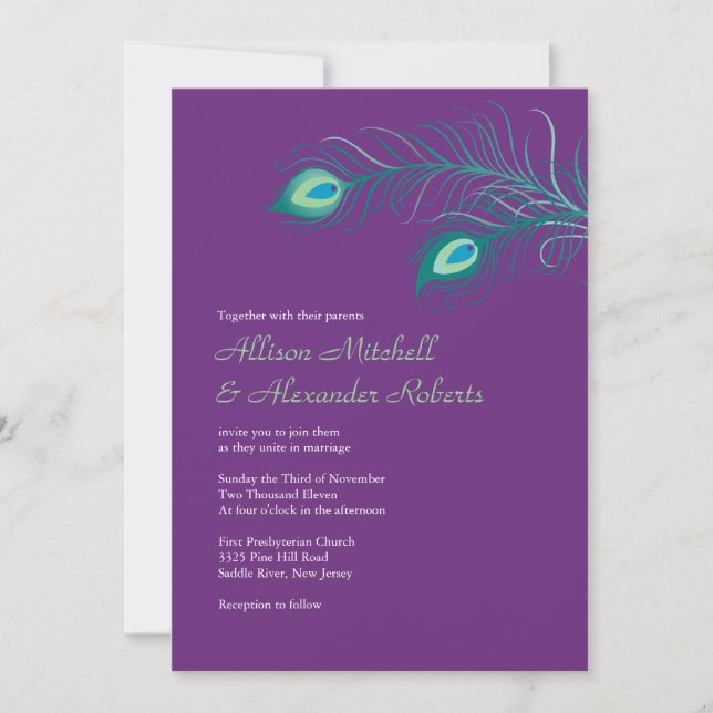 Elegante Peacock Púrpura Feathers Boda Invitación (Anverso)