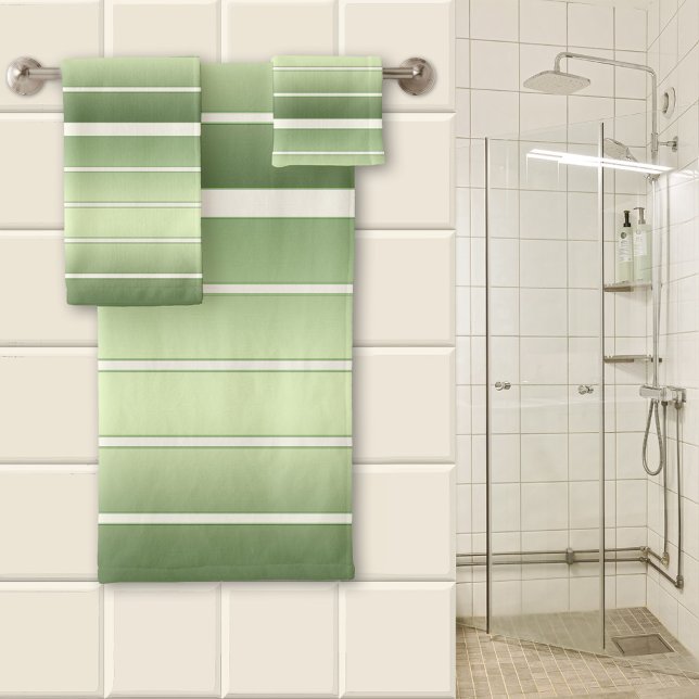 Elegante rayado verde  (A beautiful striped bathroom towel set in different shades of green with ivory)