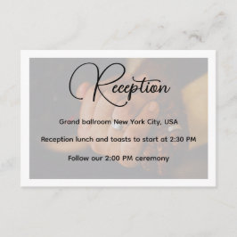 Elegante recepción de boda con foto