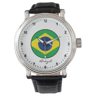 Elegante reloj brasileño y bandera brasileña