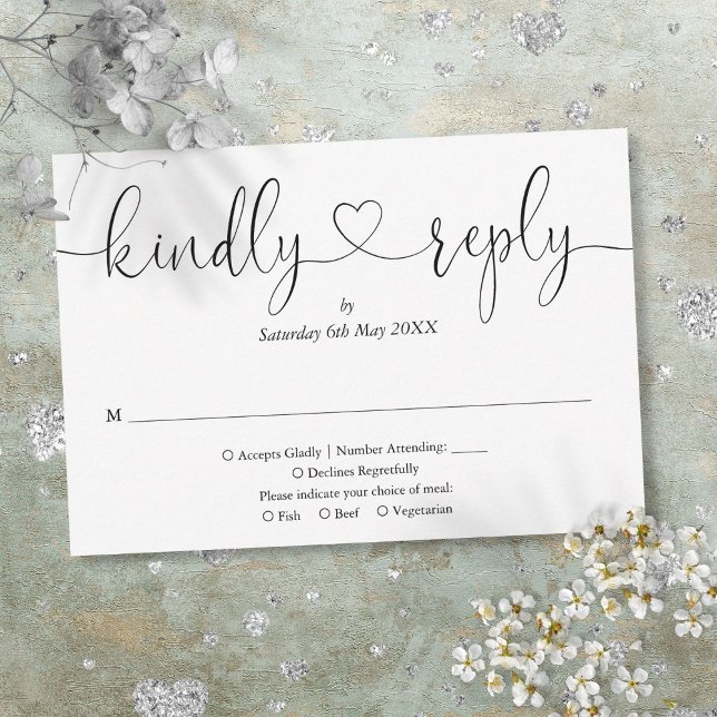 Elegante respuesta amable con corazón de letra en  (Elegant Black And White Script Heart Kindly Reply RSVP Card)