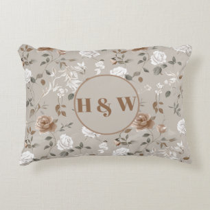 Elegante Rosa y almohada de acento de patrón de vi