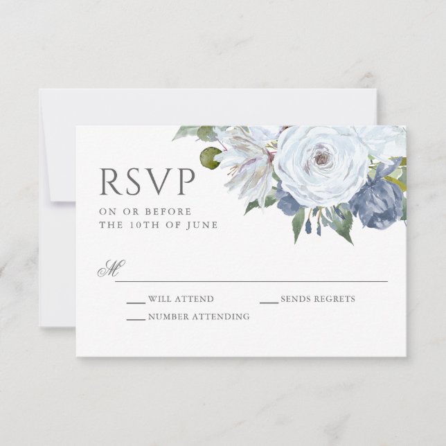 Elegante RSVP floral de color azul y blanco (Anverso)