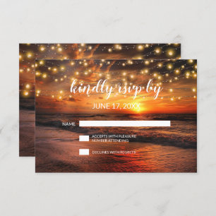 Elegante Sunset Summer Beach Wedding Tarjeta RSVP