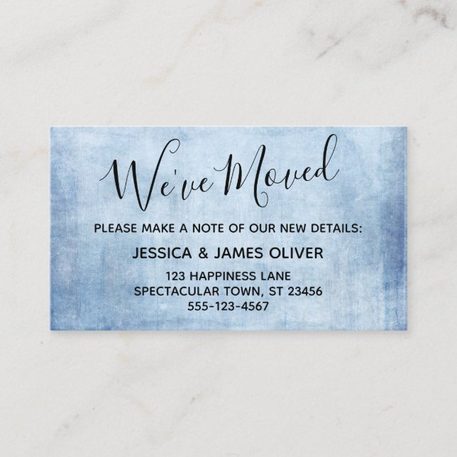 Elegante tarjeta de gabinete azul grunge "We've Mo (Anverso)
