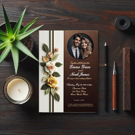 Elegante tarjeta de invitación a la boda floral