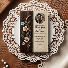 Elegante tarjeta de invitación a la boda floral