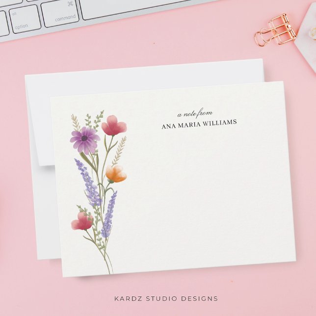 Elegante tarjeta de notas de flores silvestres de  (Minimal wildflower note card with elegant script typography for your chic personalized stationery.)
