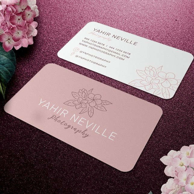 Elegante tarjeta de presentación con logotipo flor (Subido por el creador)