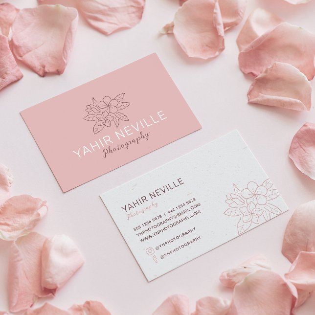 Elegante tarjeta de presentación con logotipo flor (Subido por el creador)