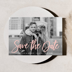 Elegante tarjeta de Save the Date con foto y letra