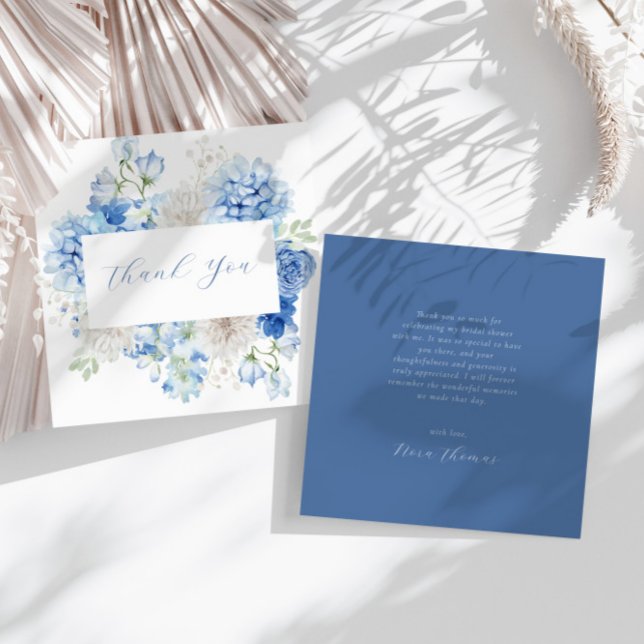 Elegante Tarjeta Floral Azul (Subido por el creador)