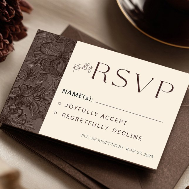 Elegante tarjeta RSVP de Boda Mocha de chocolate (Collect responses from your guests with this coordinating RSVP card. The elegant mocha background wi)
