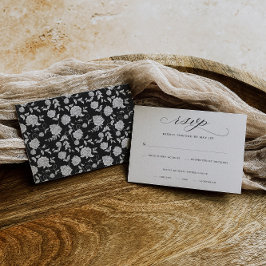 Elegante Tarjeta RSVP de Boda Script