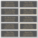 Elegantes etiquetas de invitados de boda<br><div class="desc">Boda minimalista personalizado nombre de invitado y dirección etiquetas de correo negro con un elegante guión de caligrafía de oro de moda.</div>