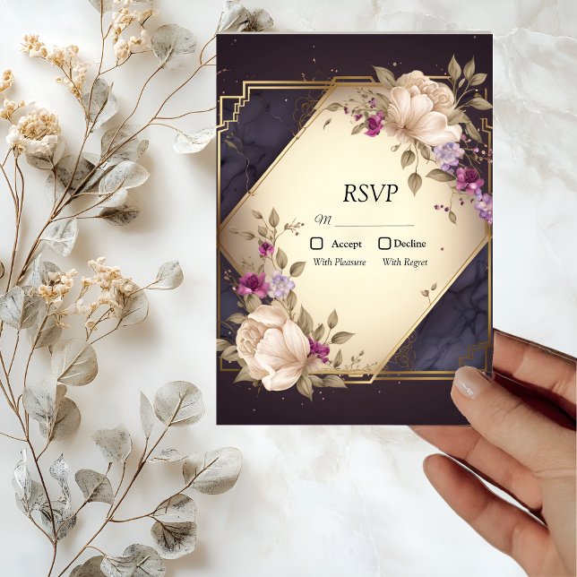 Elegantes flores blancas y moradas en mármol RSVP (Subido por el creador)