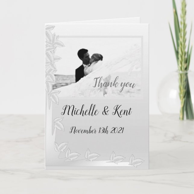 Elegantes hojas de plata dobladas tarjeta de agrad (Anverso)