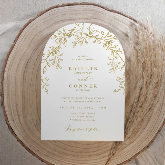 Elegantes invitaciones de boda botánicas con arco  (Elegant gold arch wedding invitation with botanical greenery design and vintage crest with initials)
