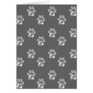 Elegantes patas grises en blanco dentro