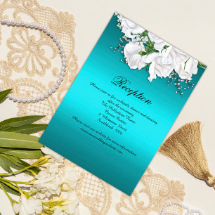 Elegantes rosas blancas y la recepción de boda Aqu
