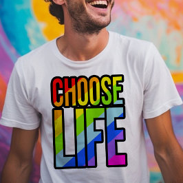 Elegir la camiseta del eslogan del arcoiris colori