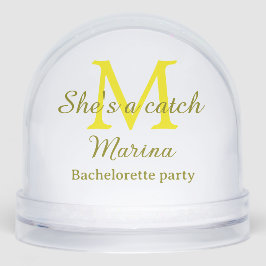 Ella es una fiesta de soltera con monograma amaril