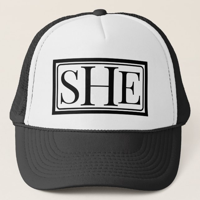 Ella pronuncia un sombrero camionero transgénero (Anverso)