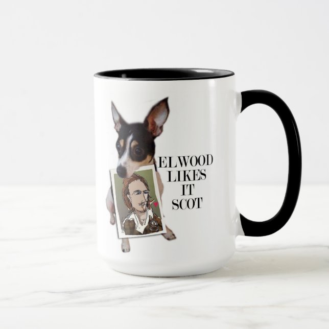 Elwood tiene gusto de él taza de Scot (Derecha)