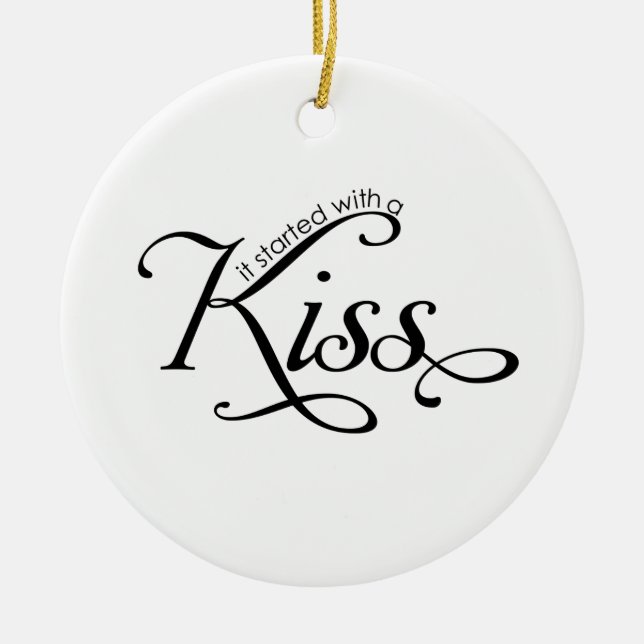 Empezó con un beso en adorno navideño (Frente)