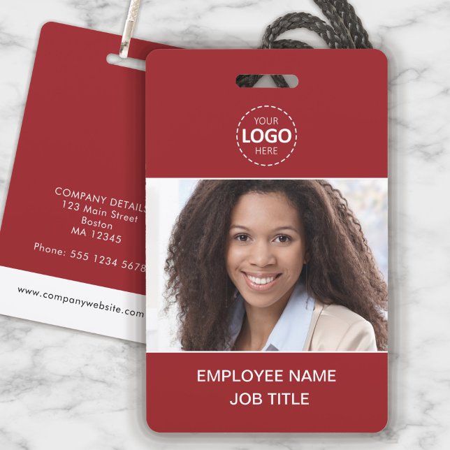 Empleado de envío de fotos y logotipos con tarjeta (Subido por el creador)