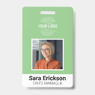 Empleado de tarjetas de identidad modernas verde