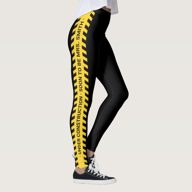 En construcción pronto será la Sra. Leggings (Derecha)