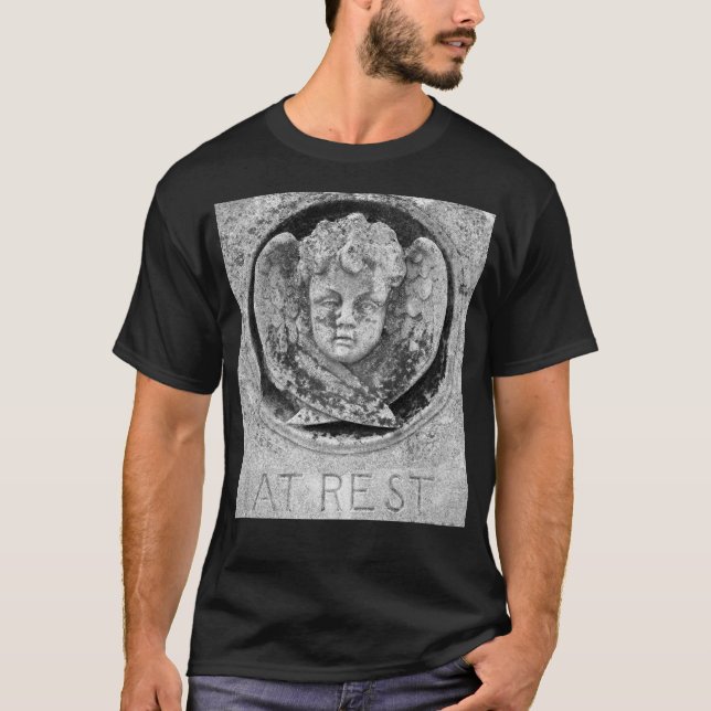 "EN DESCANSO" camiseta gótica de la querube (Anverso)